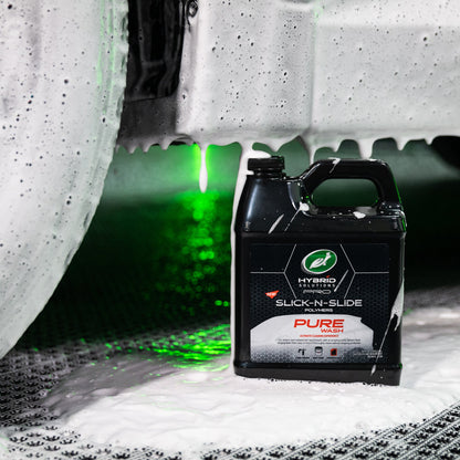 Turtle Wax car wash foam, "Slick-N-Slide" tech. गाड़ियों के लिए बढ़िया फ़ोम वाला Turtle Wax सोलुशन।