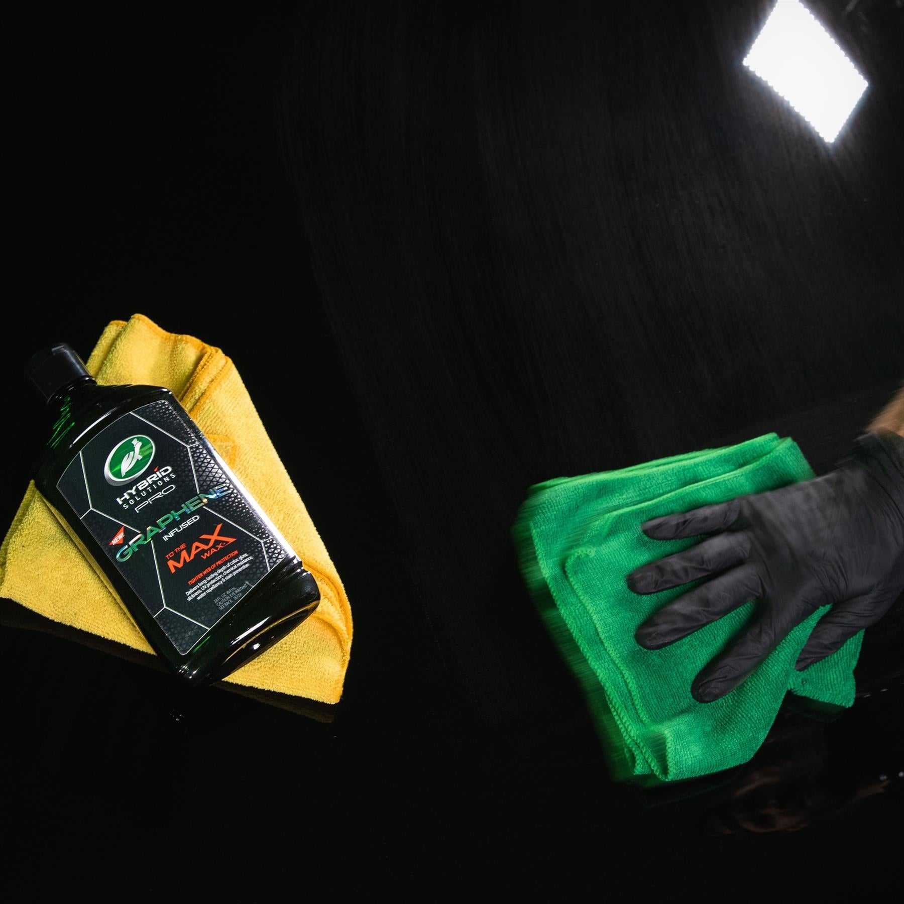 Turtle Wax Hybrid Solutions Pro Graphene Max Wax, 414ml. Car care for long lasting shine, water beading and protection.