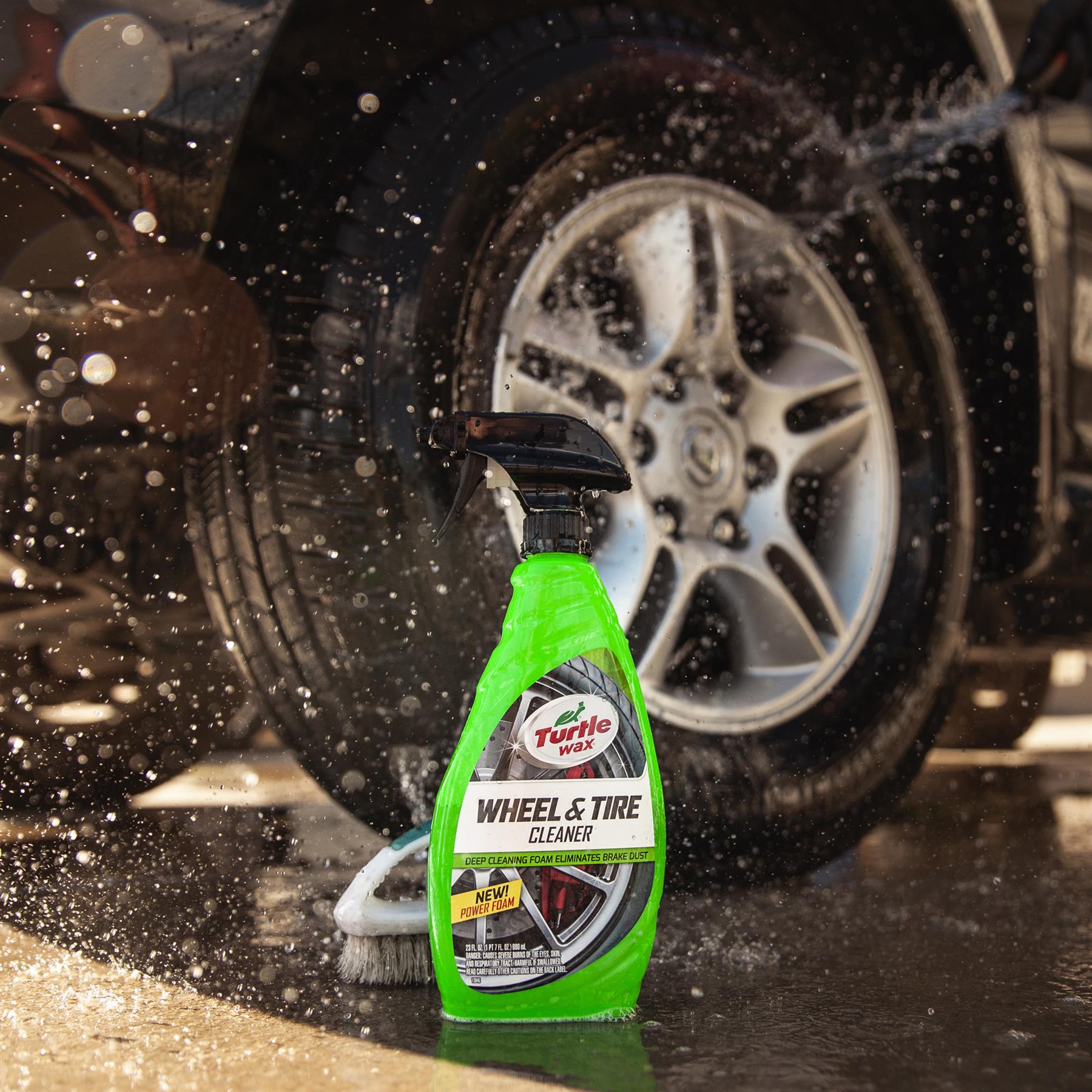 Turtle Wax Wheel & Tire Cleaner, 680ml. Car wheel cleaning product for Indian roads. Removes brake dust.