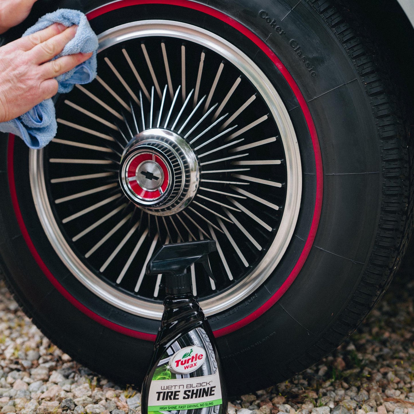 Turtle Wax tyre care for classic redline tyres. Detailing a Chevy wheel. कार टायर.

